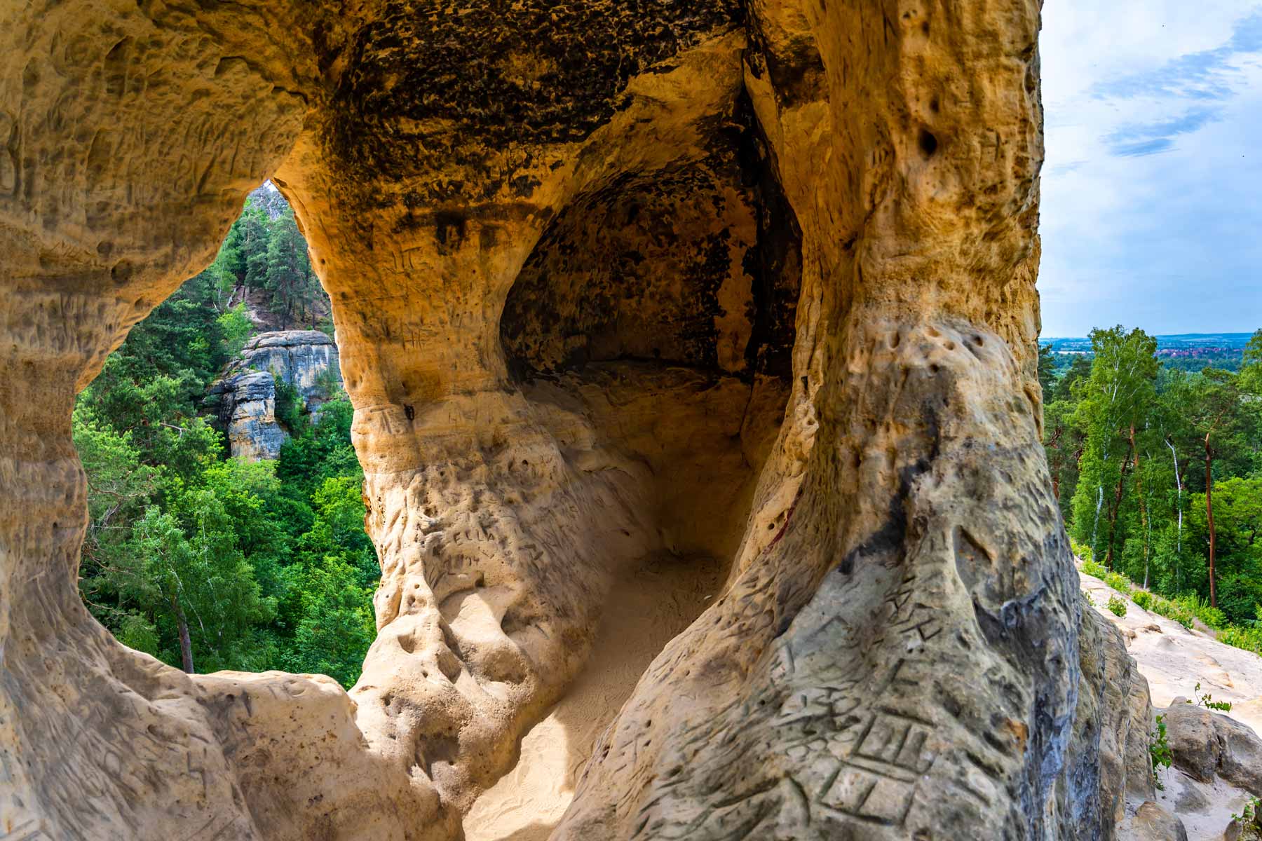 Excursion destinations - Sandsteinhöhlen in den Klusfelsen